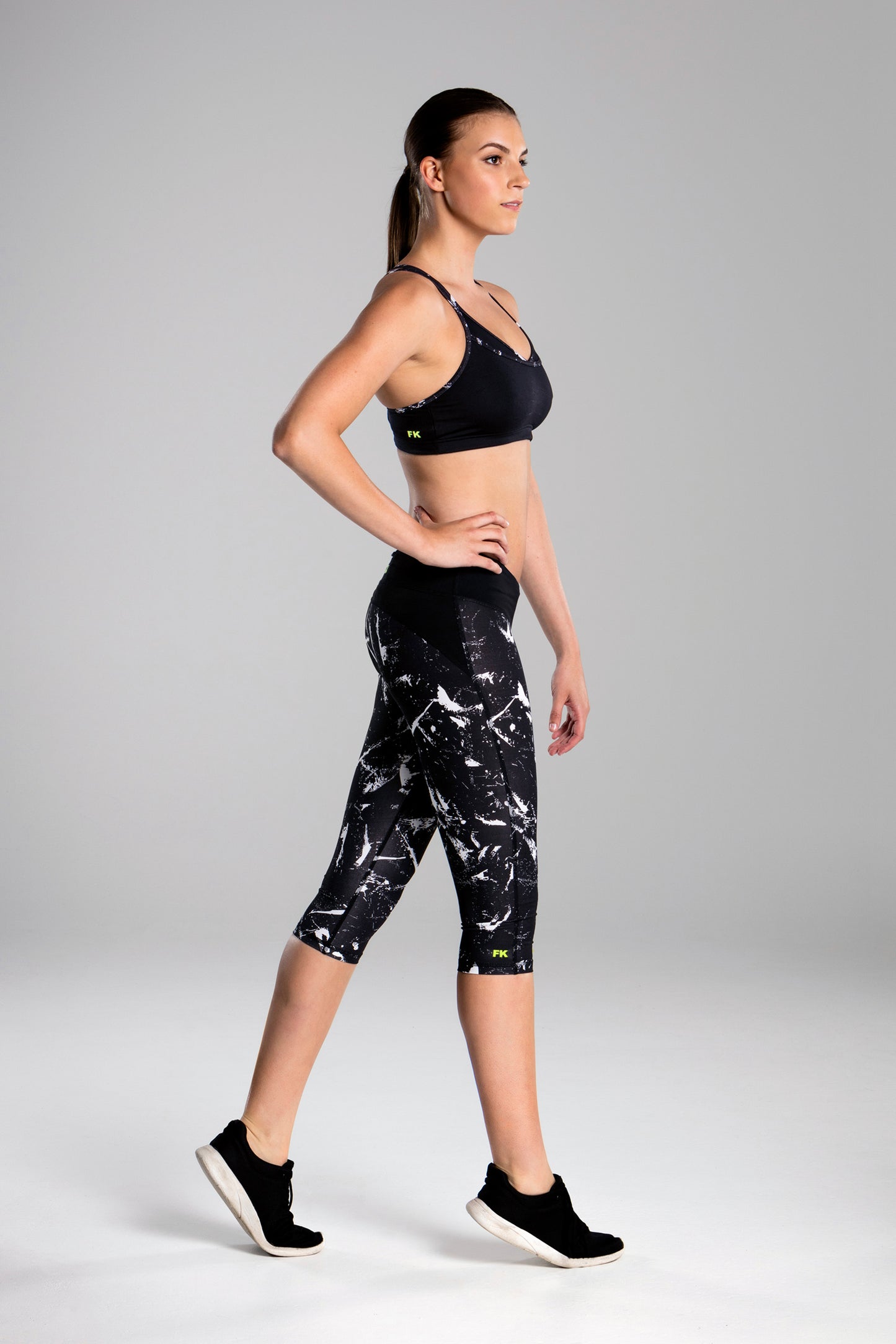 Funktia women's sports leggings Rapid Racer 3/4 Night Fire